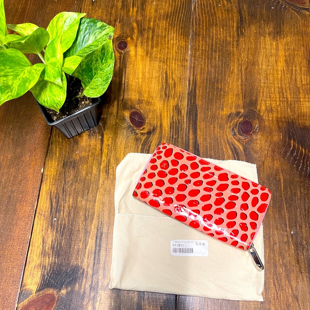 LOUIS VUITTON Zippy Wallet Sugar Pink PoppyM41912 MonogramVernis Jungle Dot